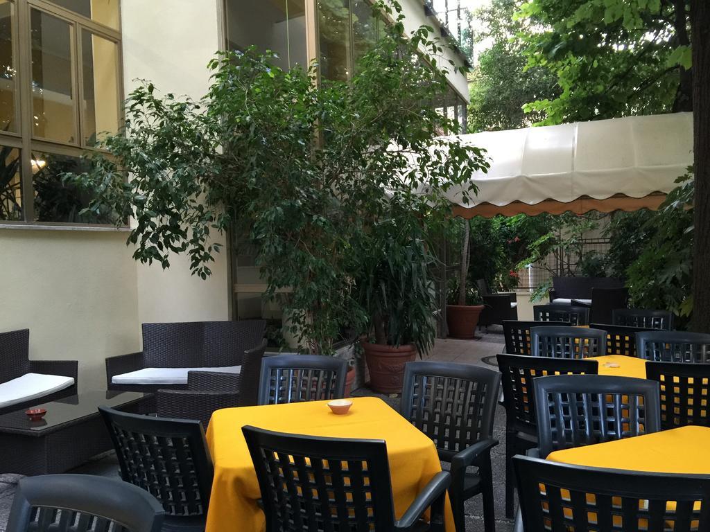 Hotel Athena Pésaro Exterior foto